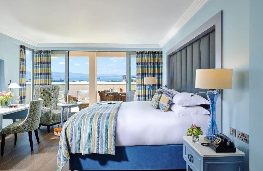 Фото The Eliott Hotel Gibraltar 4*