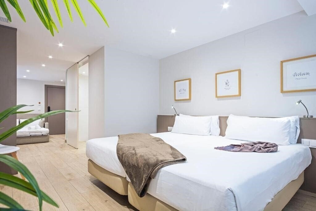 Отель Aparthotel BCN Montjuic 3*