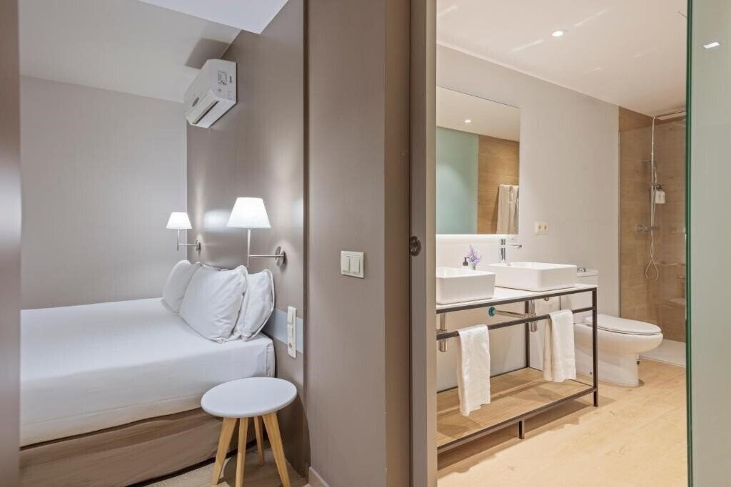 Фото Aparthotel BCN Montjuic 3*