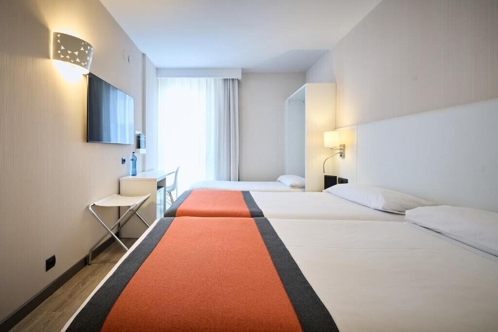 Изображение Catalonia Bristol 3*