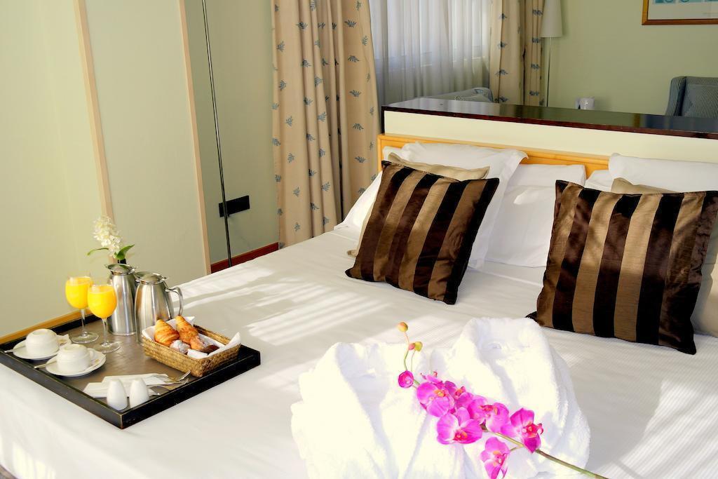 Фотографія Eurohotel Diagonal Port 4*