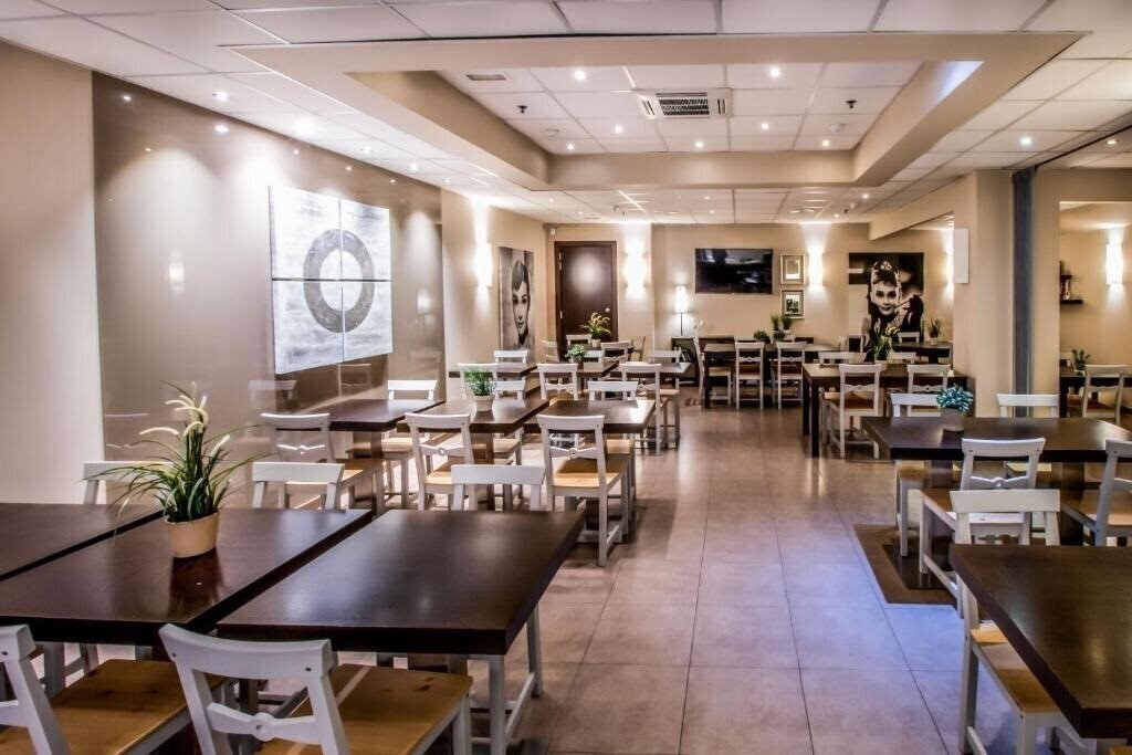 Фотографія Teatre Auditori 3*