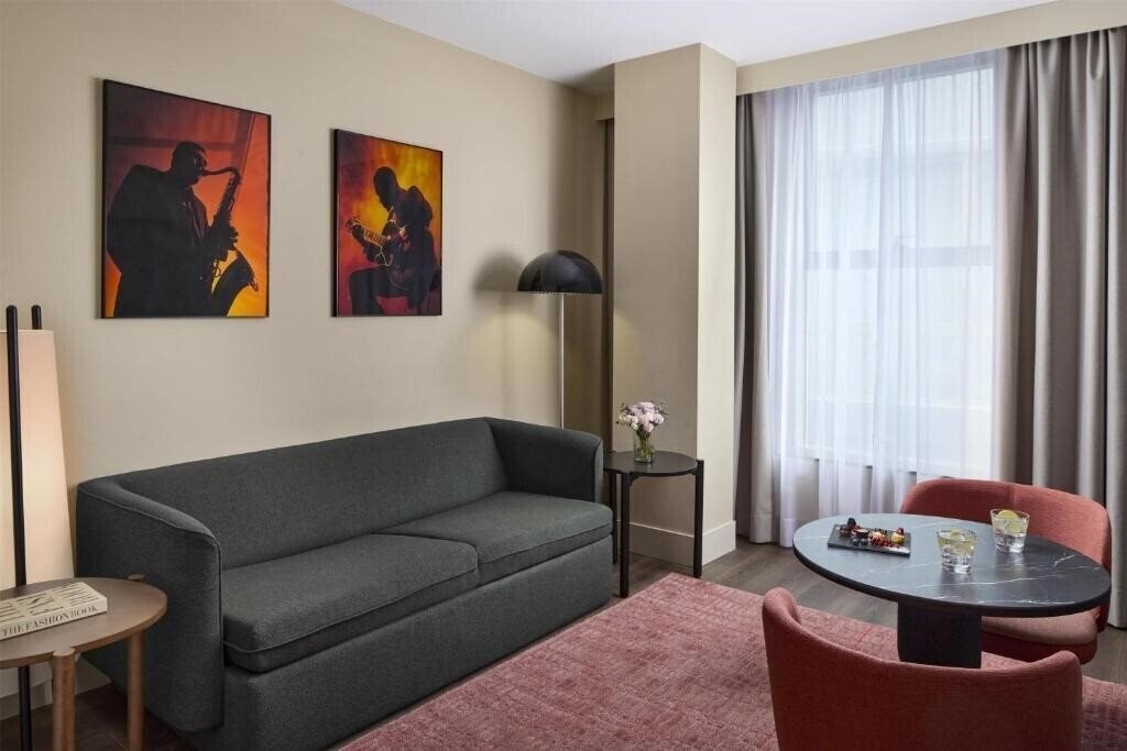 Фотография NH Barcelona Diagonal Center 3*