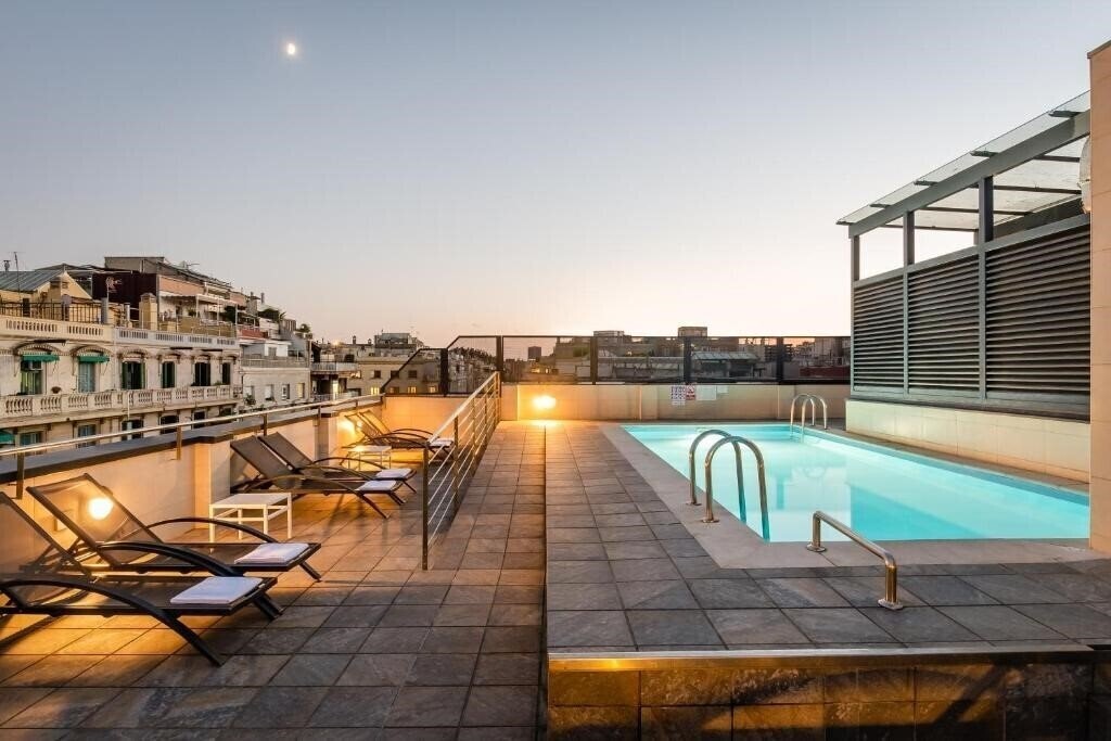 Готель Sunotel Club Central 4*