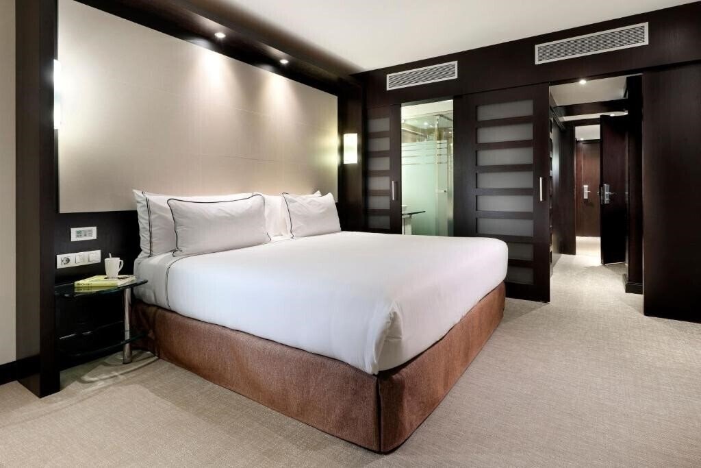 Фотографія Melia Barcelona Sarria 5*