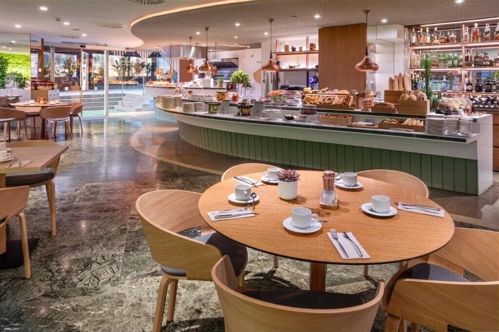 Зображення Melia Barcelona Sarria 5*