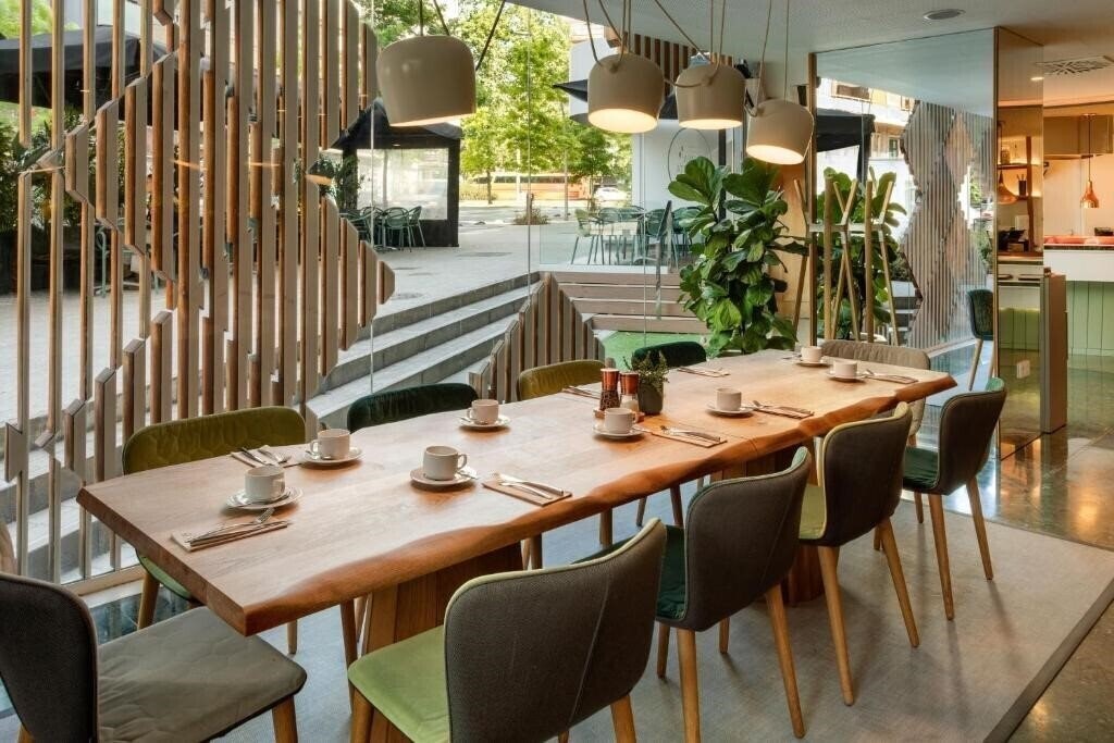 Картинка Melia Barcelona Sarria 5*