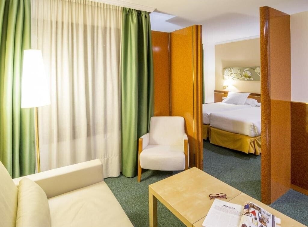 Отель Aparthotel Acacia 4*