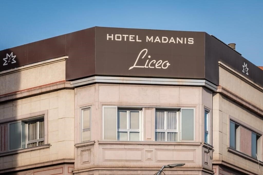 Готель Madanis Liceo 3*