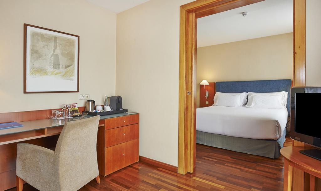 Фотография Nh Barcelona Centro (ex. Nh Duc De La Victoria) 3*