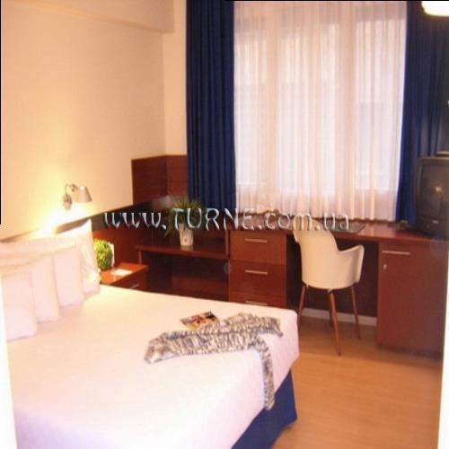 Отель Atiram Tres Torres Hotel (ex. Husa Tres Torres) 3*