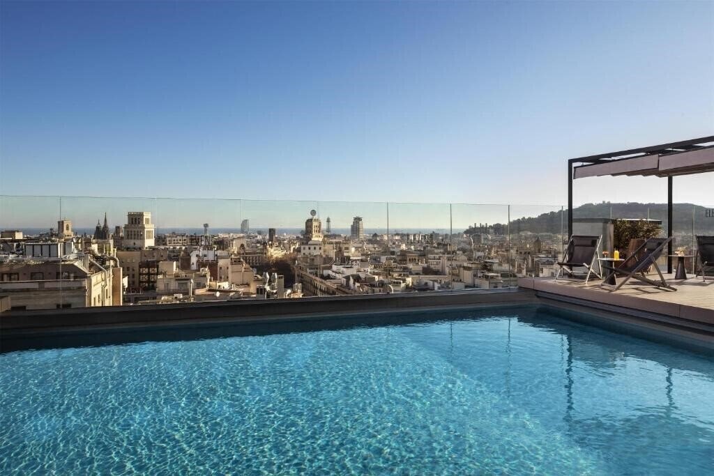 Отель NH Collection Barcelona Gran Hotel Calderon 5*