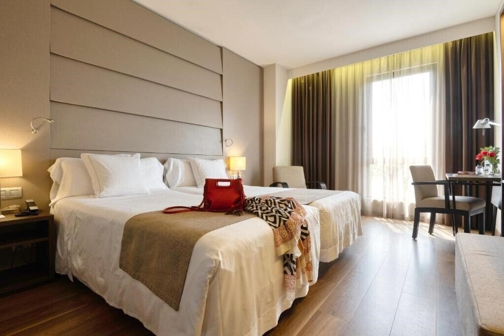 Готель America Barcelona 4*