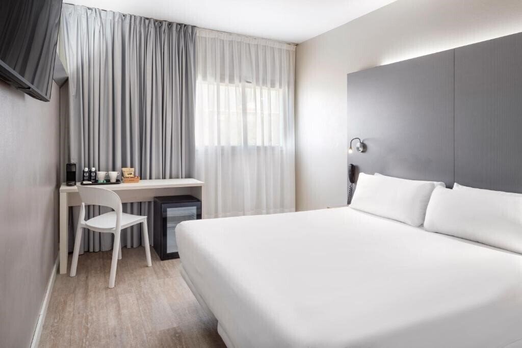 Фото B&B Hotel Barcelona Mollet 2*