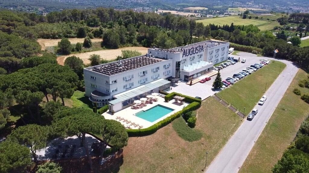 Готель Mercure Augusta Barcelona Valles 4*