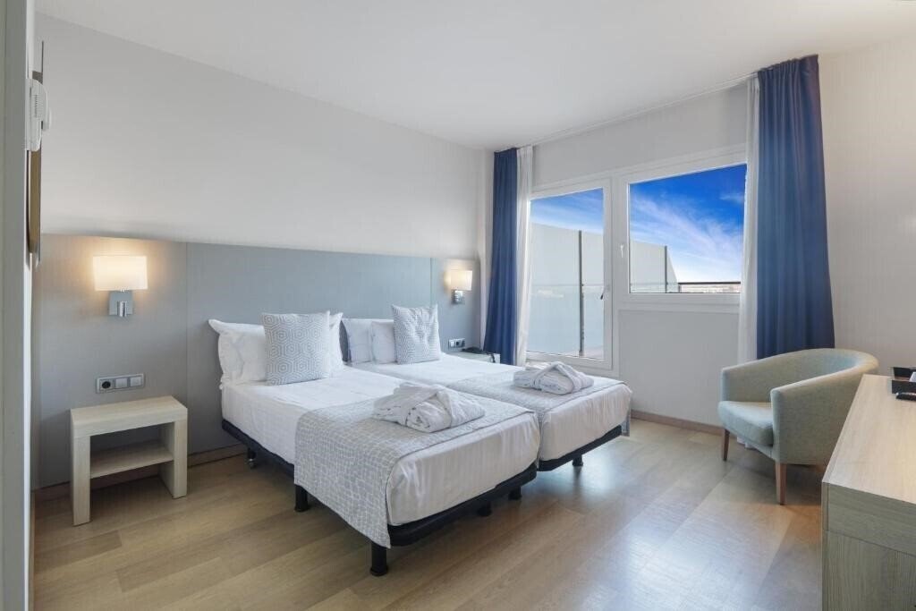 Фотографія Mercure Augusta Barcelona Valles 4*