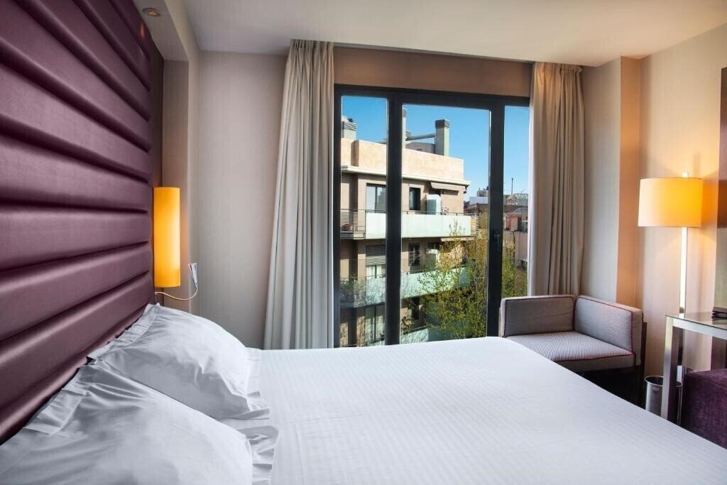 Отель Pestana Arena Barcelona Boutique Hotel 4*