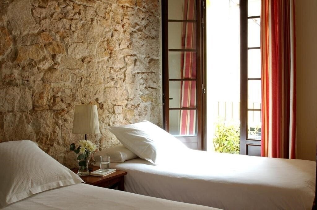Фото Ainb Las Ramblas-Guardia Apartments 3*
