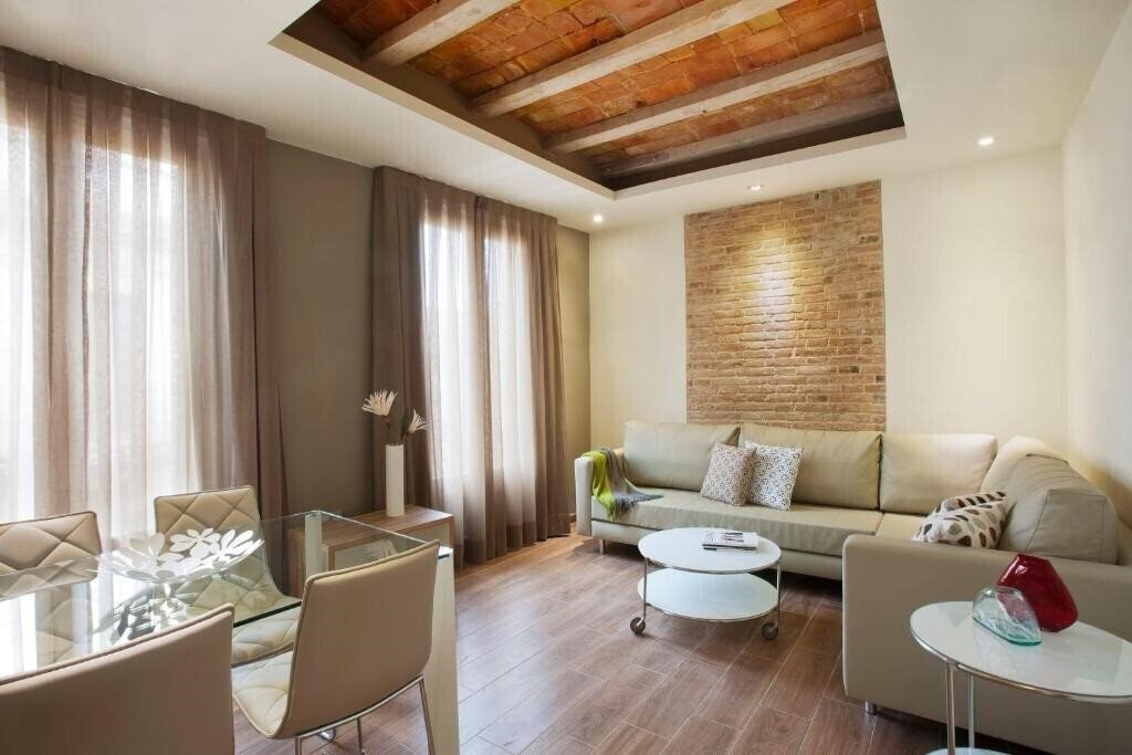 Готель Barcelona Apartament Mila 3*
