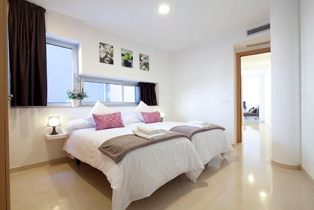 Зображення Charmsuites Nou Rambla апартаменты