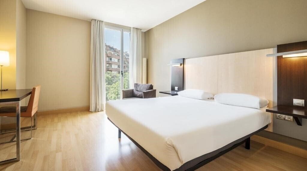 Фото Confortel Auditori 3*