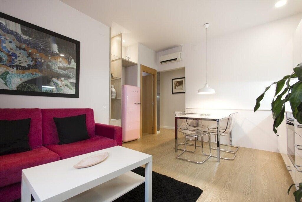 Готель Dailyflats Area Sagrada Familia 3*