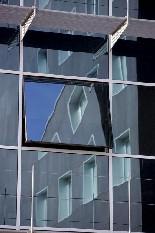 Фотографія Holiday Inn Express Barcelona City 22 3*