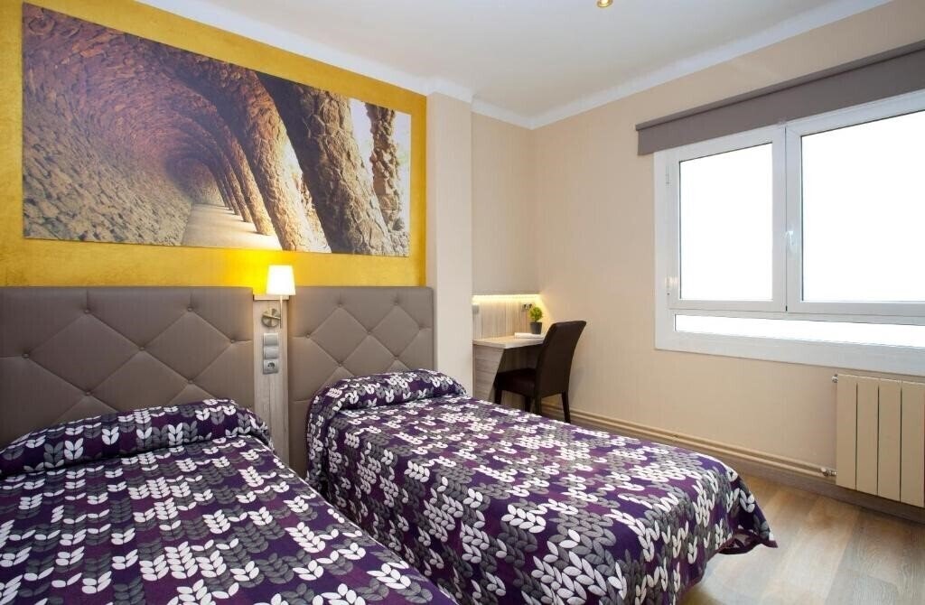 Готель Hostal Barcelona хостел