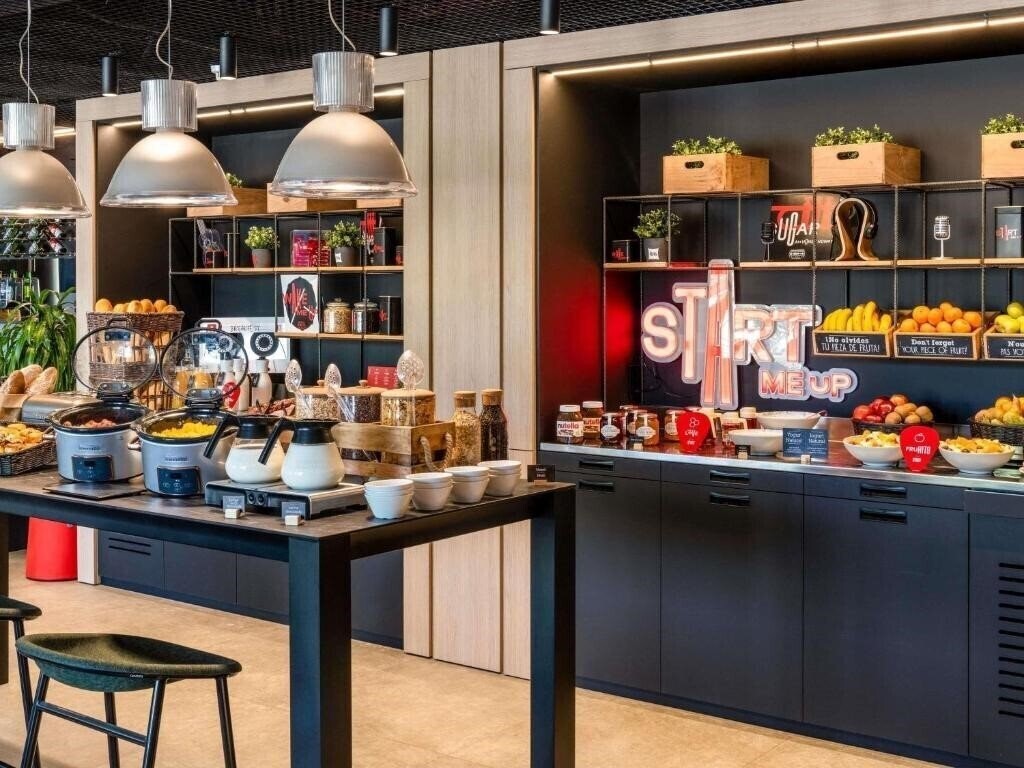 Отель Ibis Barcelona Aeropuerto Viladecans 1*