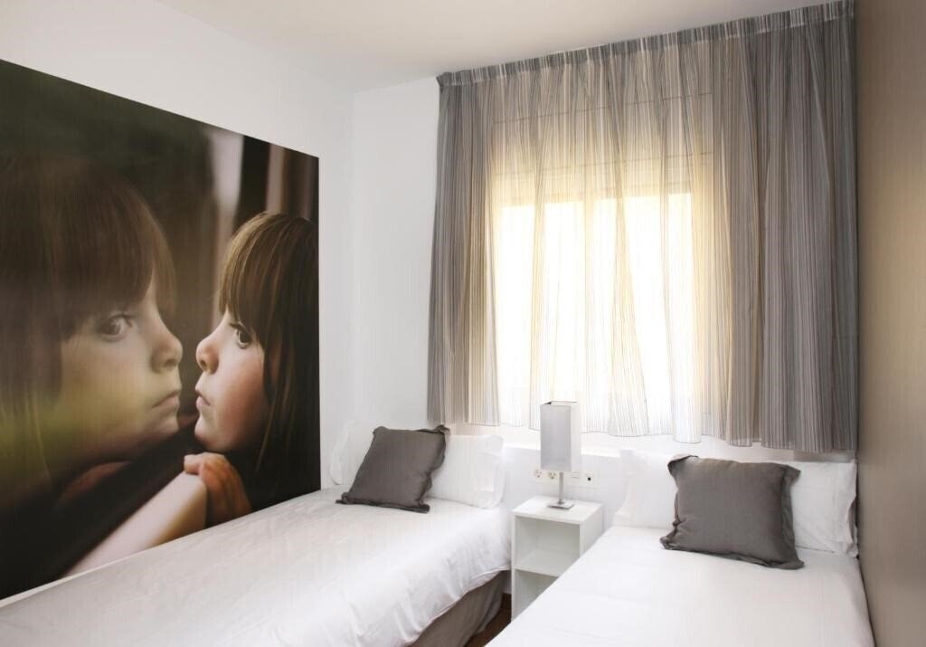 Фото Mh Apartments Suites апартаменты