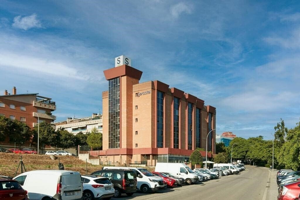 Отель NH Porta Barcelona 3*
