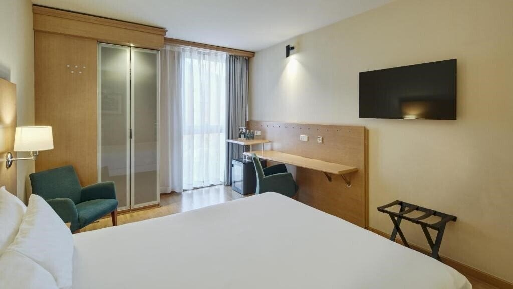 Изображение NH Porta Barcelona 3*