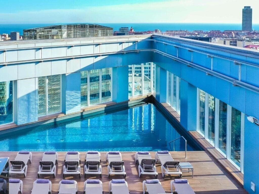Готель Novotel Barcelona City 4*