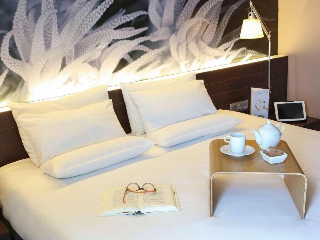 Готель Novotel Barcelona City 4*