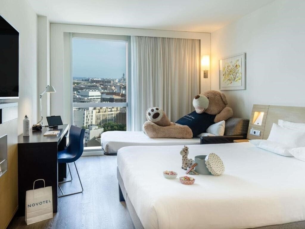 Картинка Novotel Barcelona City 4*