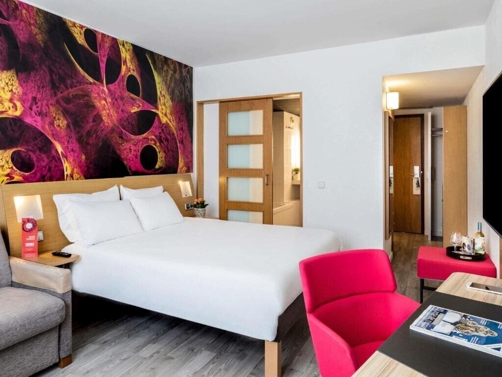 Готель Novotel Barcelona Cornella 4*