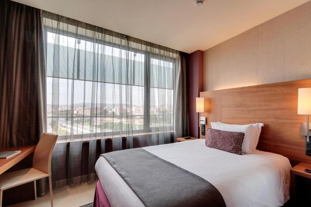 Фото Rafael Hoteles Badalona 4*