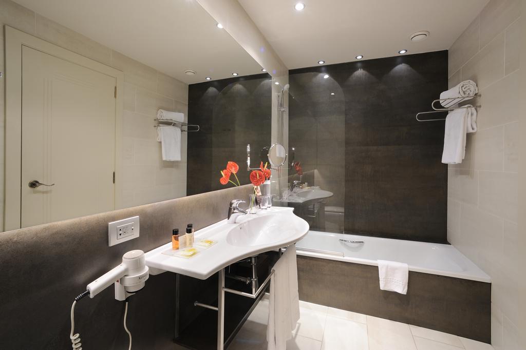 Картинка Duquesa De Cardona 4*