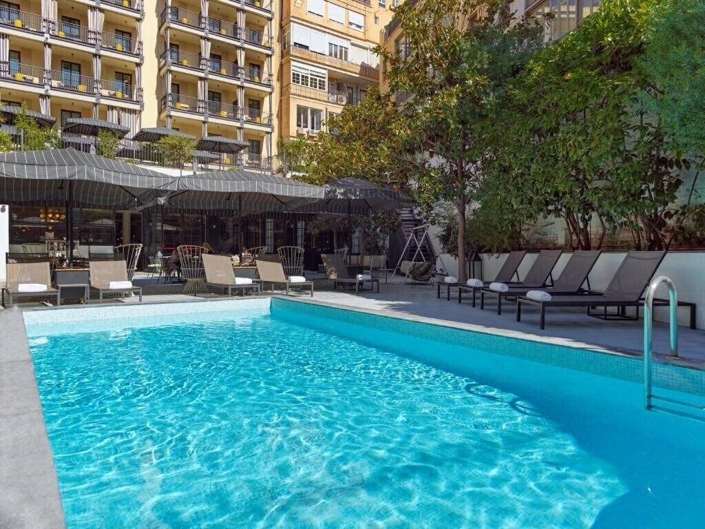 Картинка H10 Metropolitan 4*