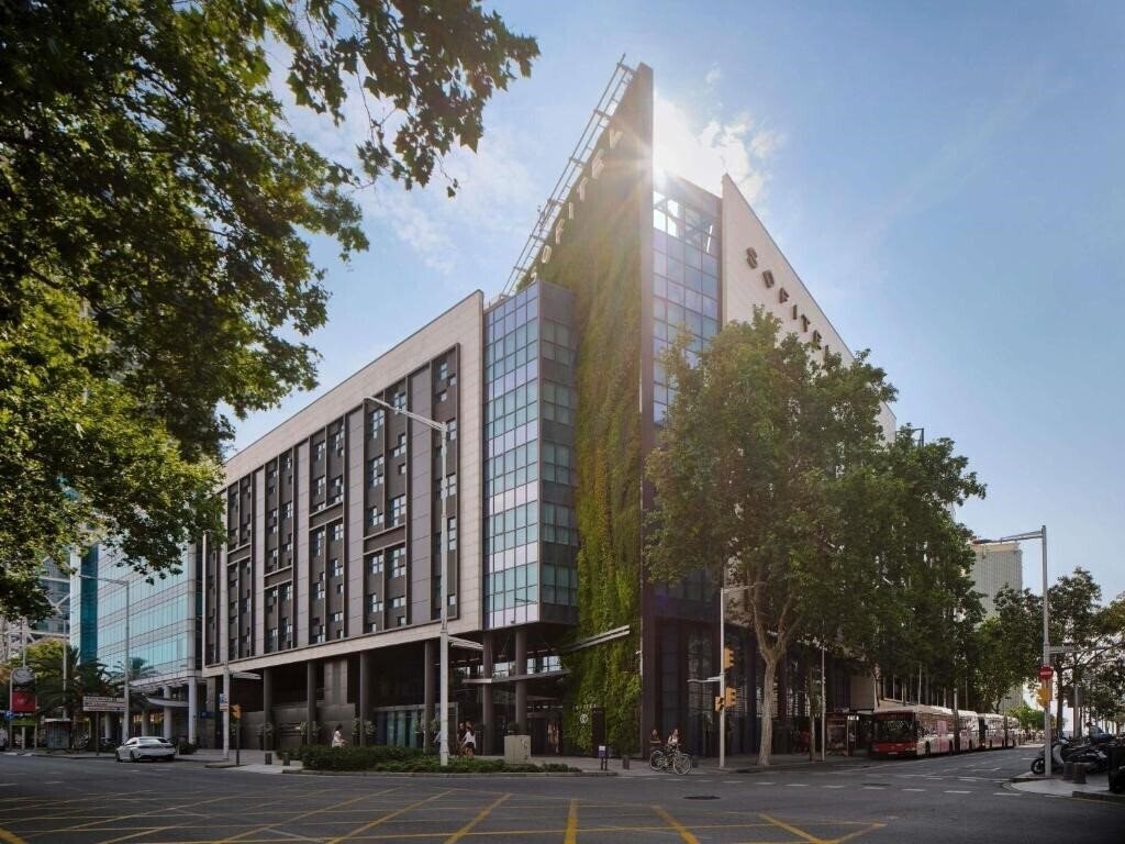 Готель Sofitel Barcelona Skipper 5*