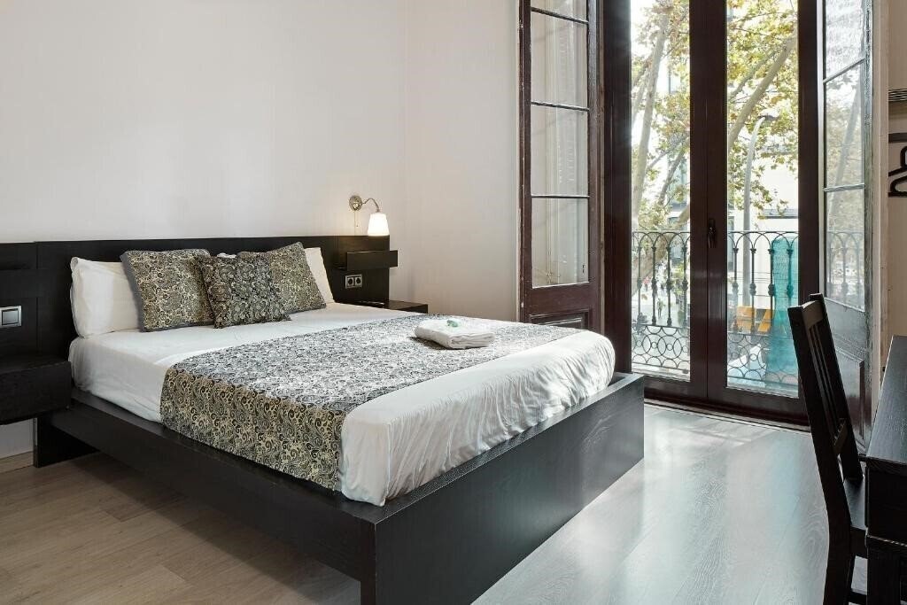 Фото Brustar Gotic 3*