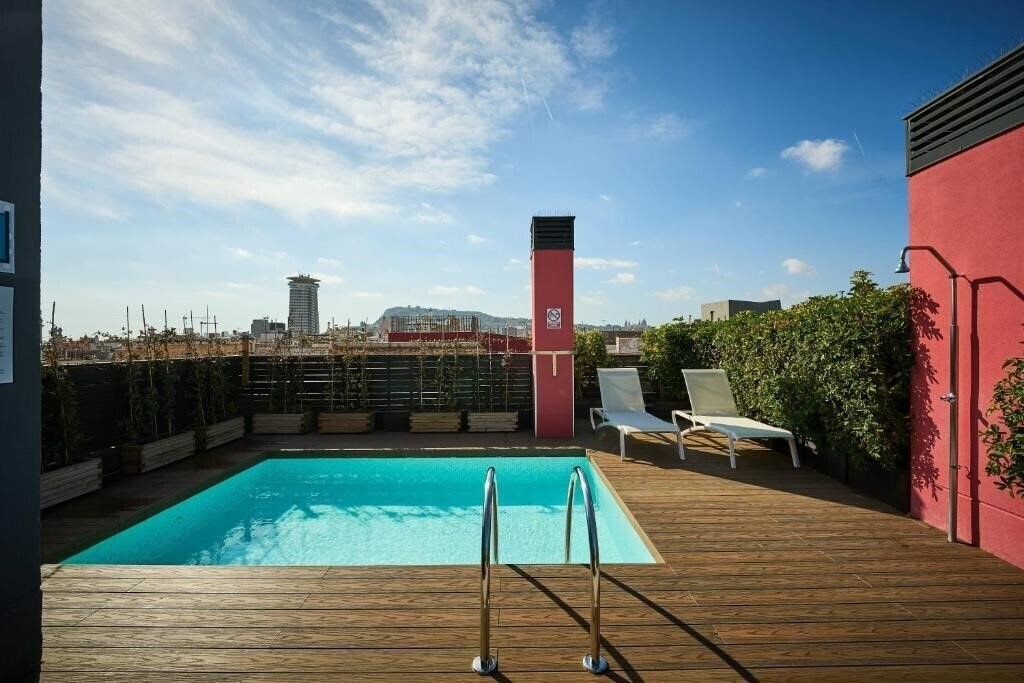 Готель Catalonia Avinyo 3*