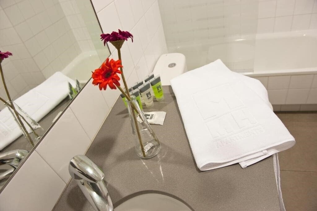 Фотографія Mh Apartments Tetuan 4*