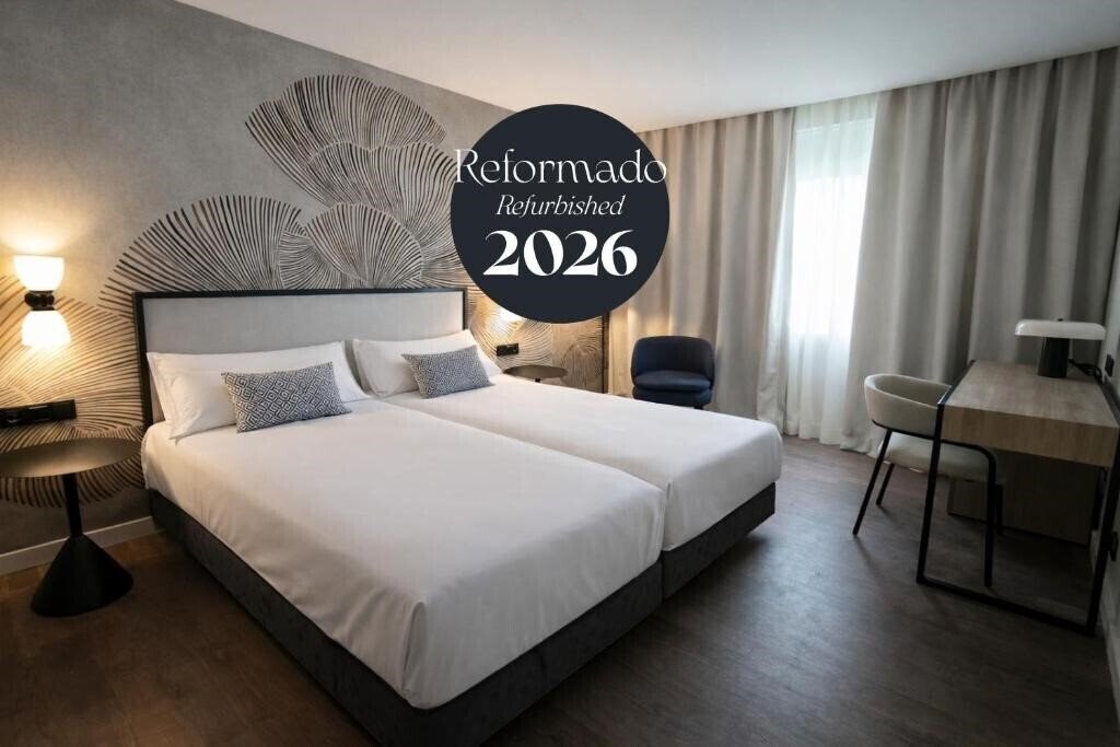Отель URH Ciutat de Mataro 4*