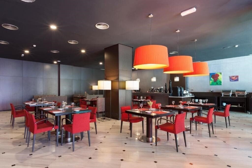 Фотография URH Ciutat de Mataro 4*