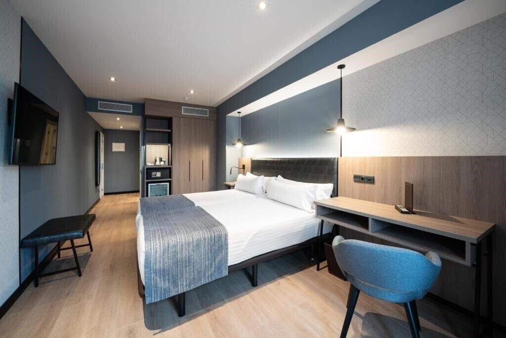 Фото Catalonia Atenas 4*