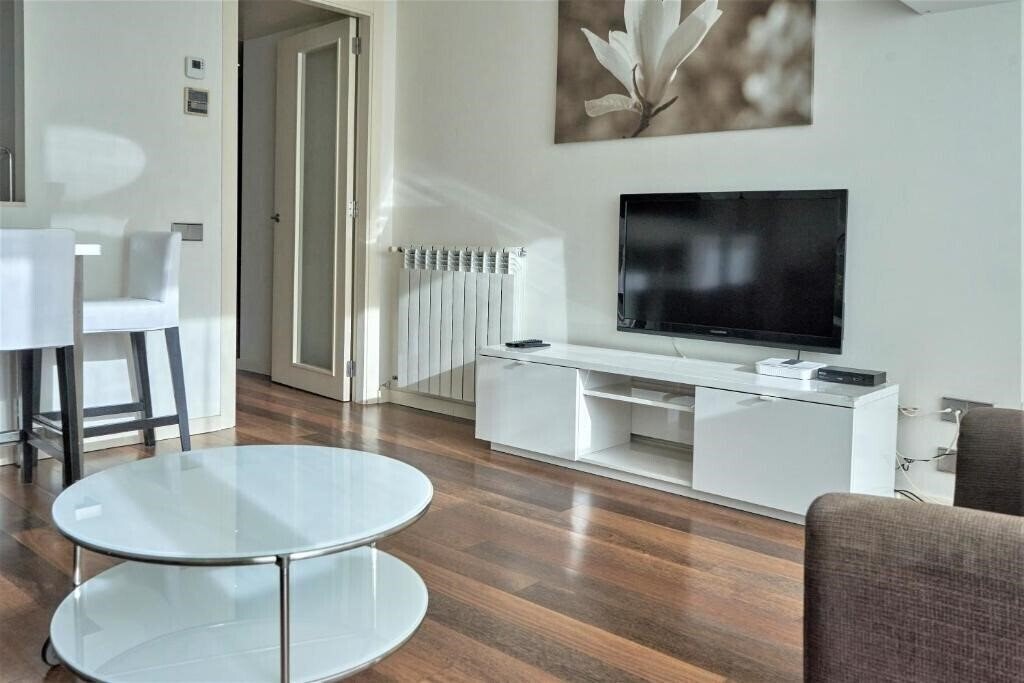 Готель Apartamentos Augusta 3*