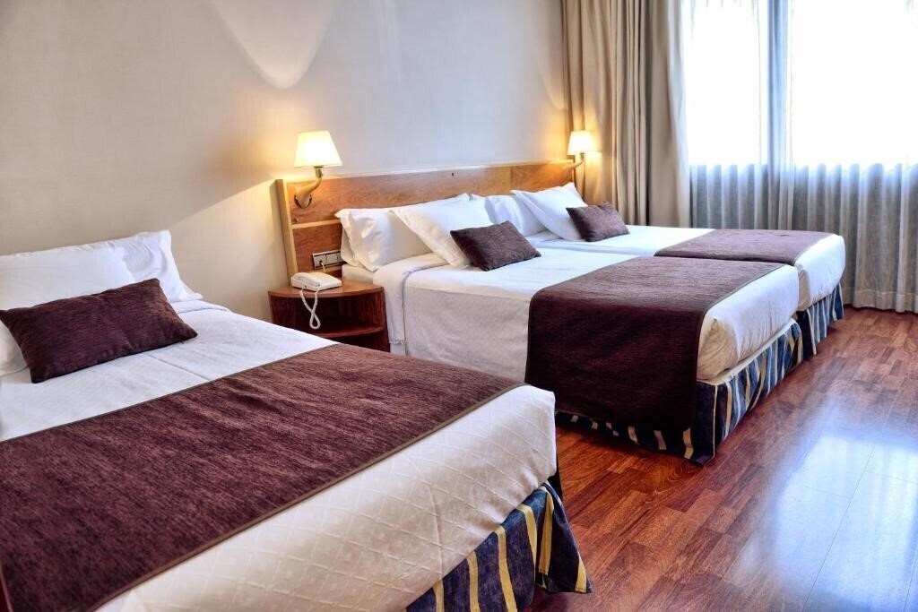 Фото Hotel Hlg Citypark Pelayo 2*