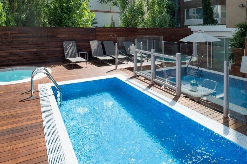 Отель Catalonia Mikado Hotel 3*