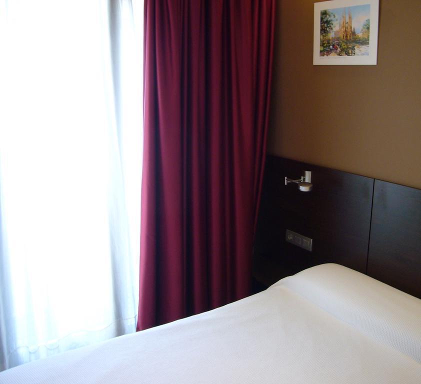 Фотографія H Cristina 2*